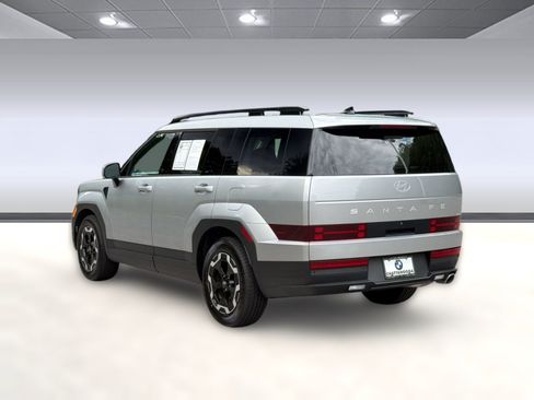 Used 2025 Hyundai Santa Fe SEL AWD/4WD image 3