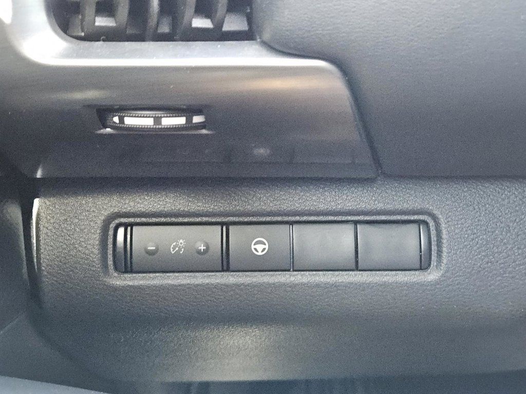 Used 2023 Nissan Pathfinder Rock Creek AWD/4WD image 17