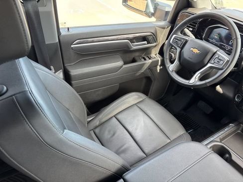 Used 2025 Chevrolet Silverado 2500 LTZ w/ LTZ Convenience Package AWD/4WD image 16