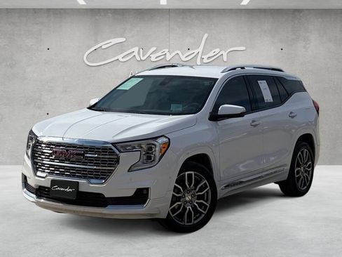 Used 2024 GMC Terrain Denali w/ Denali Premium Package AWD/4WD image 1