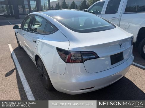 Used 2021 Tesla Model 3 Standard Range Plus RWD image 8