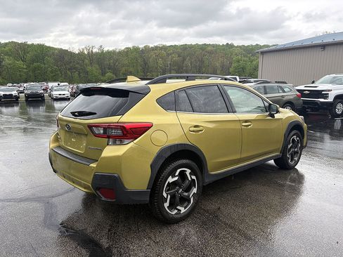 Used 2021 Subaru Crosstrek 2.5i Limited w/ Moonroof Package 1 AWD/4WD image 3