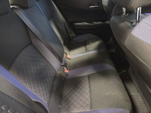 Used 2021 Toyota C-HR XLE image 16