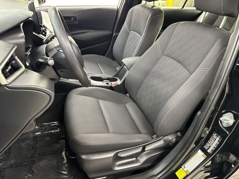 Used 2025 Toyota Corolla LE FWD image 25
