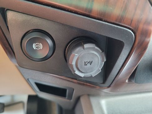 Used 2016 Ford F350 Lariat w/ Chrome Package AWD/4WD image 39