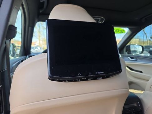 Used 2023 Jeep Grand Cherokee L Limited w/ Luxury Tech Group II image 13