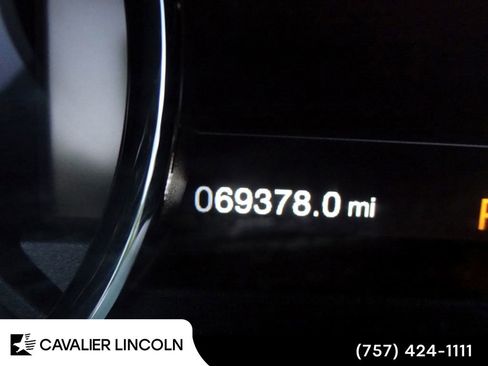 Used 2019 Ford F150 Lariat AWD/4WD image 9
