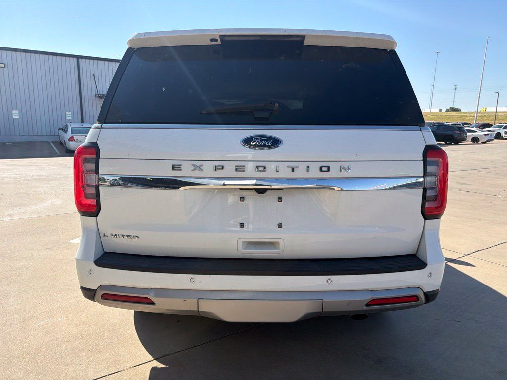 Used 2024 Ford Expedition Limited AWD/4WD image 5
