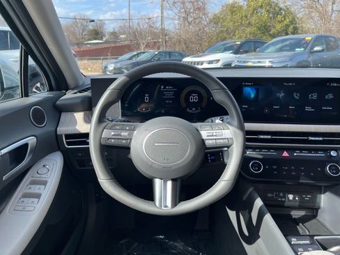 Used 2025 Hyundai Sonata SEL image 32