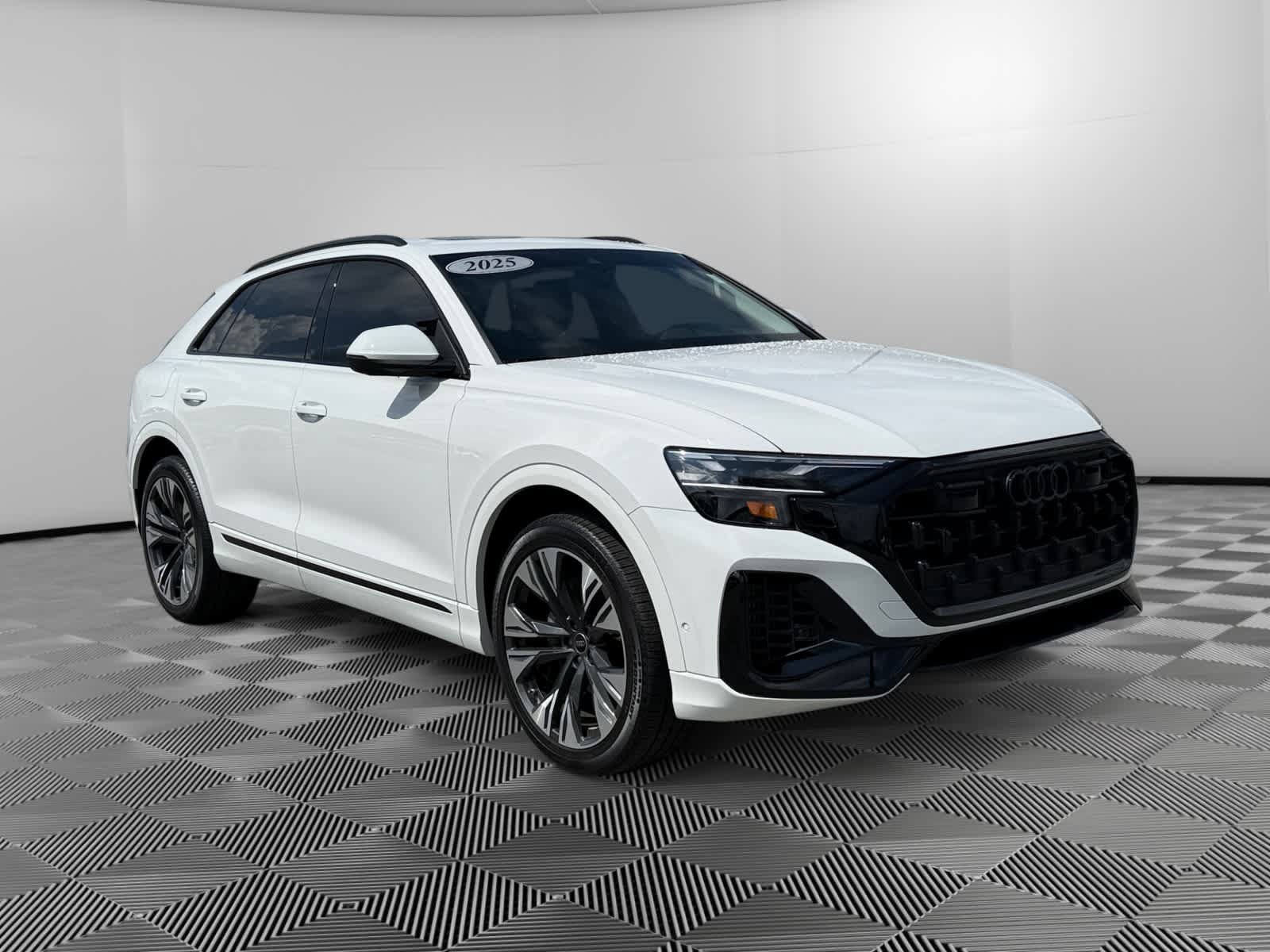 Used 2025 Audi Q8 Premium w/ Black Optic Package AWD/4WD image 7