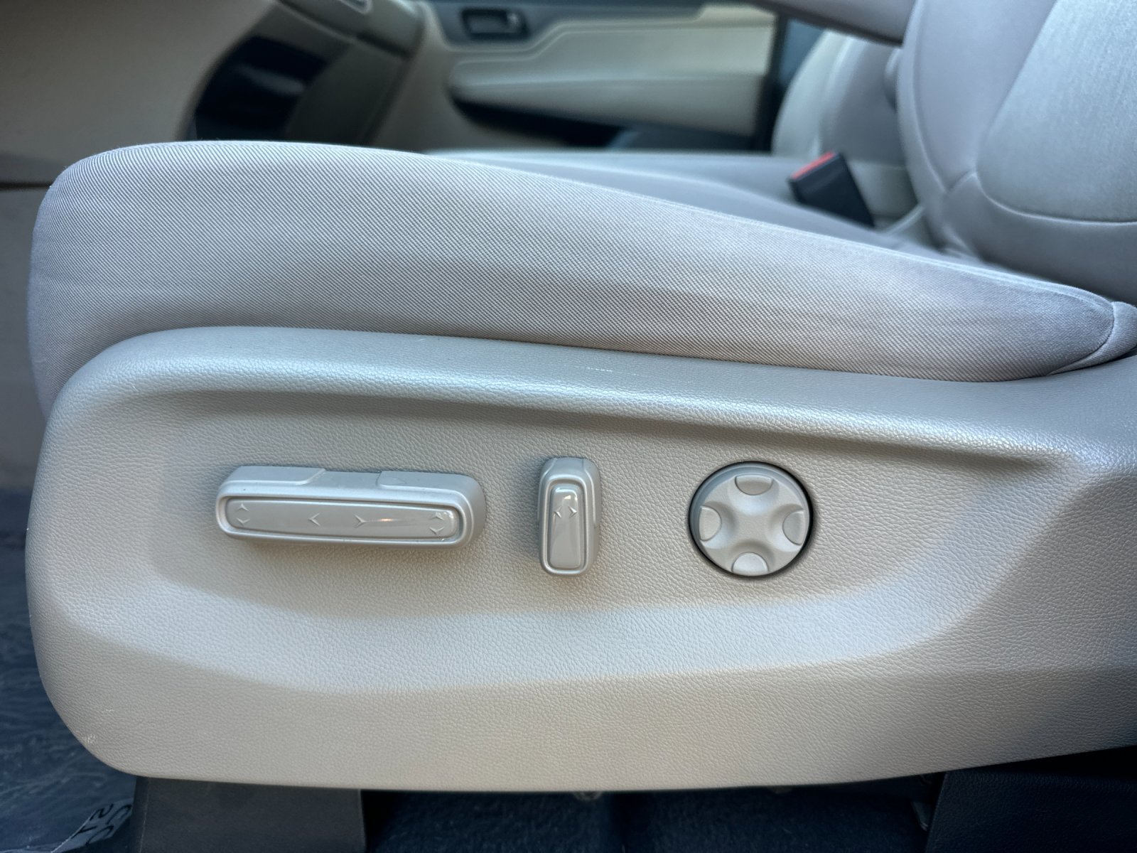 Used 2021 Honda Odyssey EX image 12