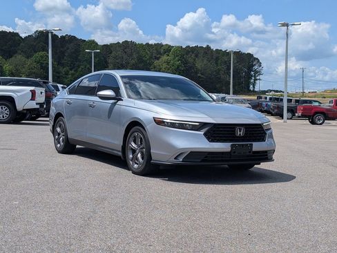 Used 2024 Honda Accord EX image 7