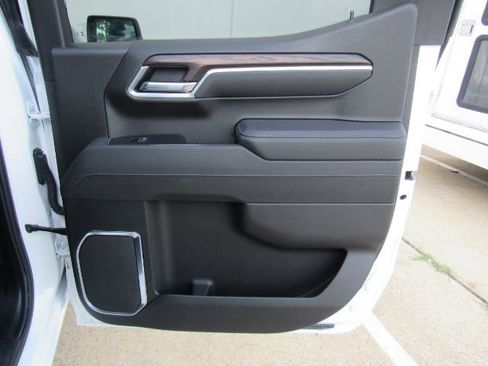 Used 2025 GMC Sierra 1500 SLT image 21