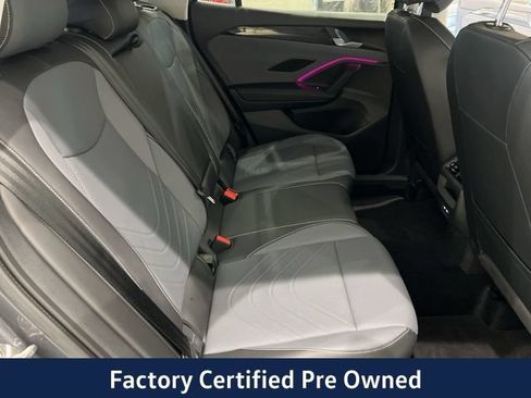 Certified 2025 Volkswagen Tiguan SE AWD/4WD image 21