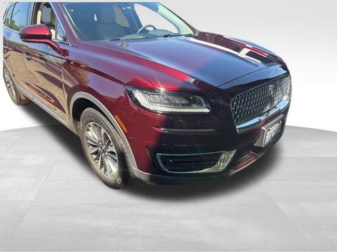 Used 2020 Lincoln Nautilus Reserve AWD/4WD image 2