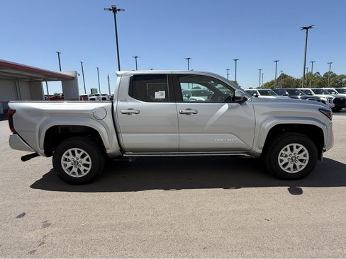New 2026 Toyota Tacoma SR5 AWD/4WD image 3