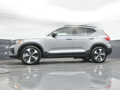 New 2026 Volvo XC40 B5 Plus w/ Protection Package Premier AWD/4WD image 39