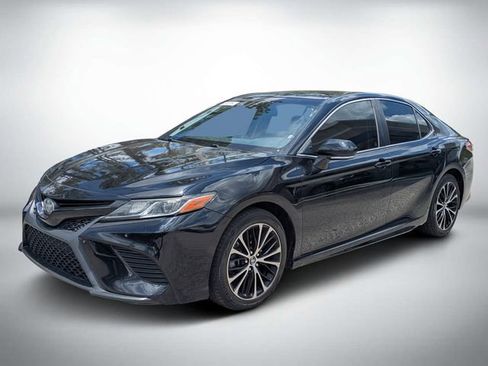 Used 2018 Toyota Camry SE w/ Convenience Package FWD image 7