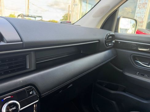 Used 2025 Honda Pilot EX-L image 29