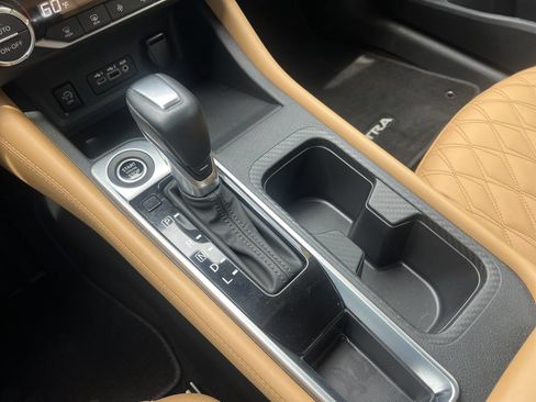 Used 2025 Nissan Sentra SV w/ SV Premium Package FWD image 9