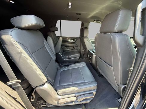 Used 2023 Chevrolet Tahoe LT w/ Luxury Package AWD/4WD image 18