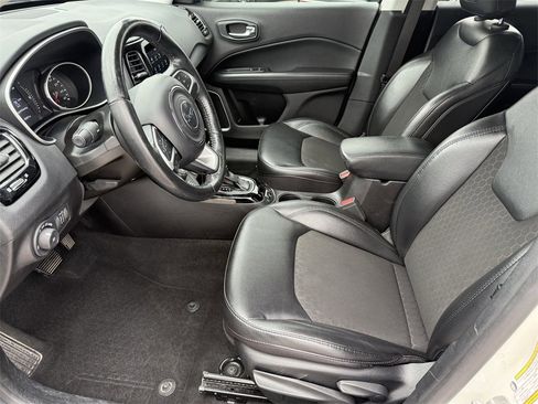 Used 2020 Jeep Compass Latitude image 10