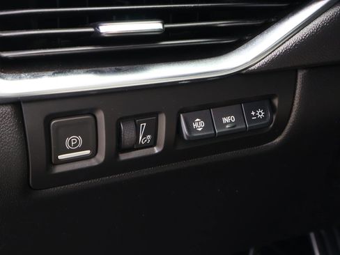 Used 2022 Cadillac XT4 Sport FWD image 29