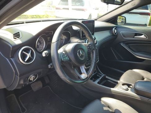 Used 2016 Mercedes-Benz GLA 250 4MATIC image 19