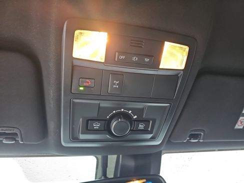 Used 2023 Toyota Tacoma TRD Off-Road w/ Technology Package image 30