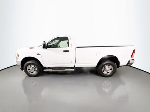 Used 2024 RAM 3500 Tradesman w/ Chrome Appearance Group AWD/4WD image 4