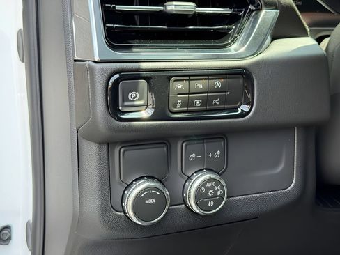New 2026 GMC Yukon Denali w/ Sun & Power Step Package RWD image 11