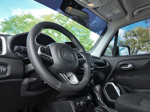 Used 2019 Jeep Renegade Sport image 23