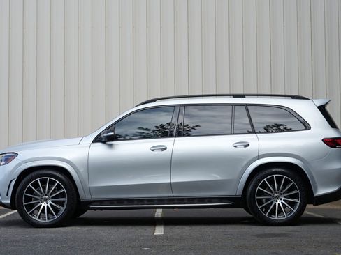Used 2021 Mercedes-Benz GLS 580 4MATIC image 9