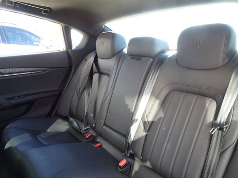 Used 2022 Maserati Quattroporte GT image 8