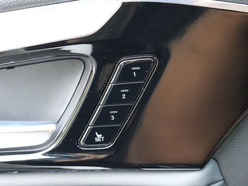 Used 2025 Acura MDX FWD w/ Technology Package image 43