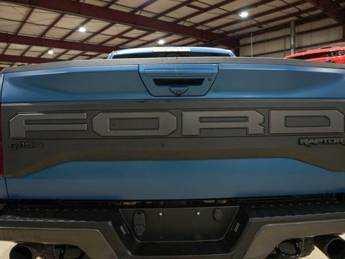 Used 2019 Ford F150 Raptor w/ Equipment Group 802A Luxury AWD/4WD image 21