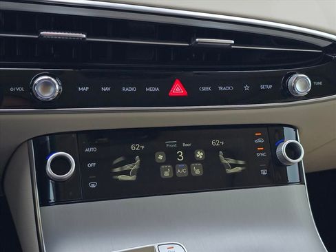 New 2026 Genesis GV70 2.5T Select image 15