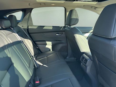 Certified 2025 Nissan Murano SL image 9