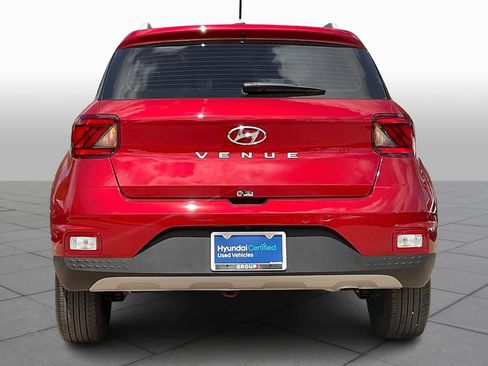 Certified 2025 Hyundai Venue SEL FWD image 5