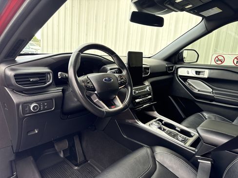 Used 2020 Ford Explorer ST w/ ST High-Performance Pack image 21