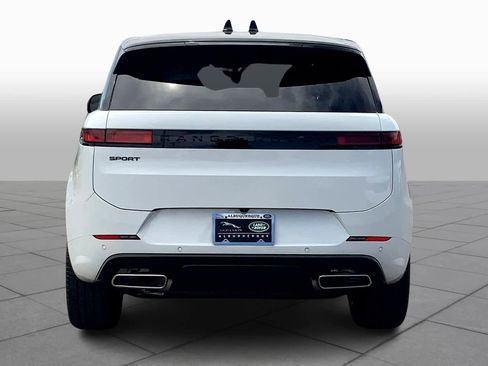 Used 2024 Land Rover Range Rover Sport Dynamic SE image 4