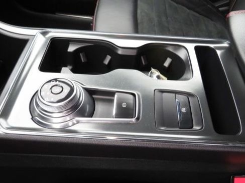 Certified 2022 Ford Edge ST-Line image 18