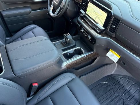 New 2026 GMC Sierra 1500 Elevation w/ Elevation Premium Package AWD/4WD image 15