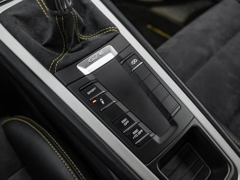 Used 2016 Porsche Cayman GT4 image 20