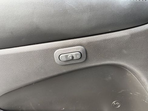 Used 2019 Jeep Grand Cherokee Limited X image 11