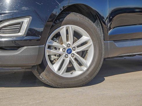 Used 2017 Ford Edge SEL image 2