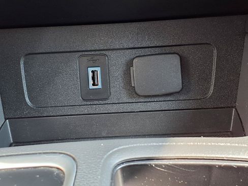 Used 2017 Ford Escape SE FWD image 8