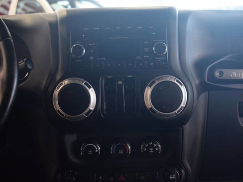 Used 2013 Jeep Wrangler Rubicon w/ PWR Convenience Group AWD/4WD image 50