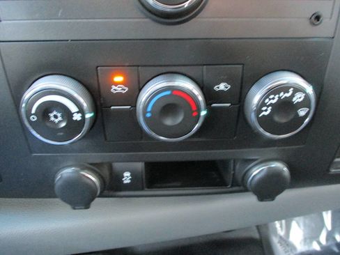 Used 2012 Chevrolet Silverado 1500 W/T image 24