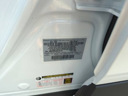 Certified 2025 Nissan Kicks SR FWD image 46